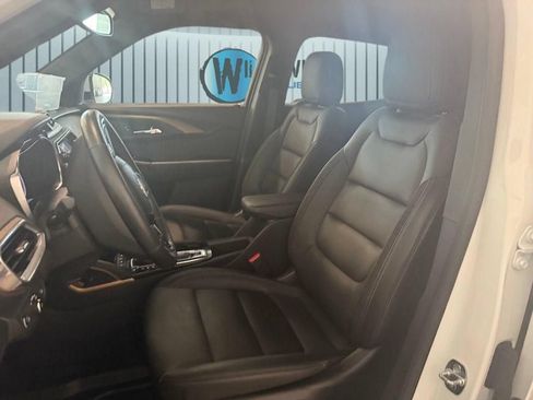 Used 2023 Chevrolet TrailBlazer ACTIV w/ Sun and Liftgate Package FWD image 21