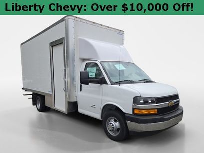 New 2024 Chevrolet Express 4500 Extended w/ Power Convenience Package