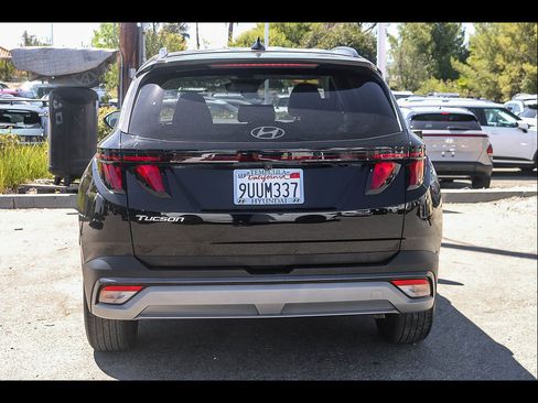 Certified 2025 Hyundai Tucson SEL FWD image 9