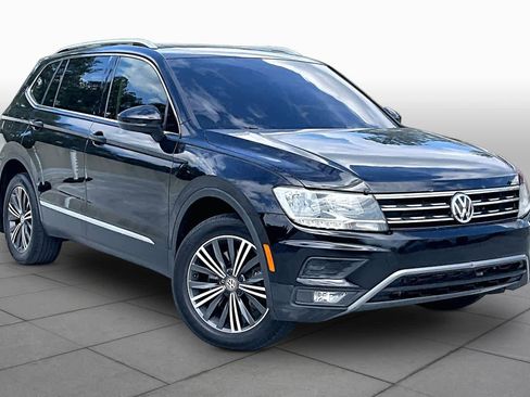 Used 2018 Volkswagen Tiguan SEL AWD/4WD image 3