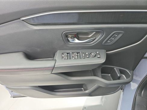 Used 2025 Honda Pilot Black Edition image 17