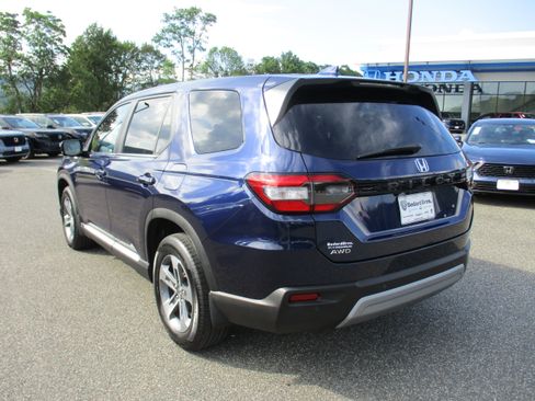 Certified 2025 Honda Pilot EX-L image 7