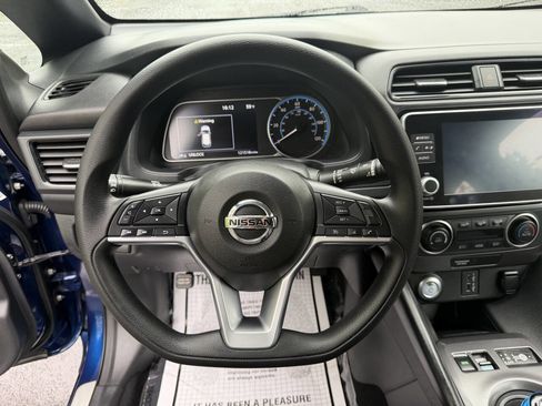Used 2022 Nissan Leaf S FWD image 15