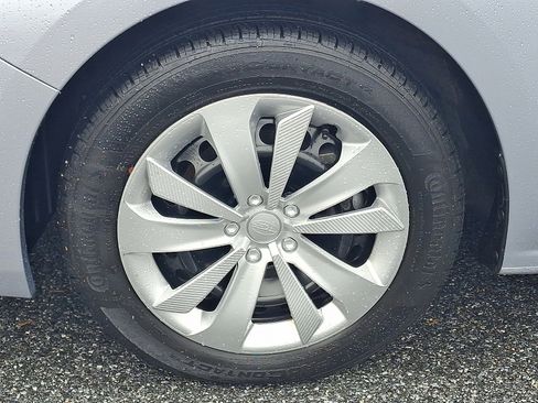 Certified 2023 Subaru Impreza 2.0i image 9