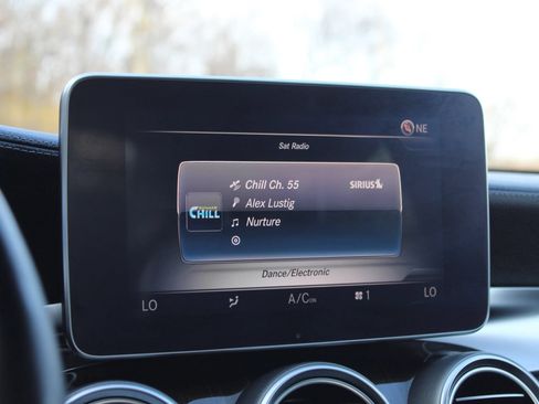Used 2015 Mercedes-Benz C 300 4MATIC Sedan image 35