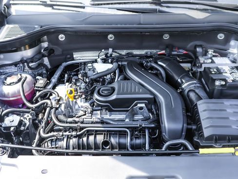 New 2025 Volkswagen Taos SE image 45