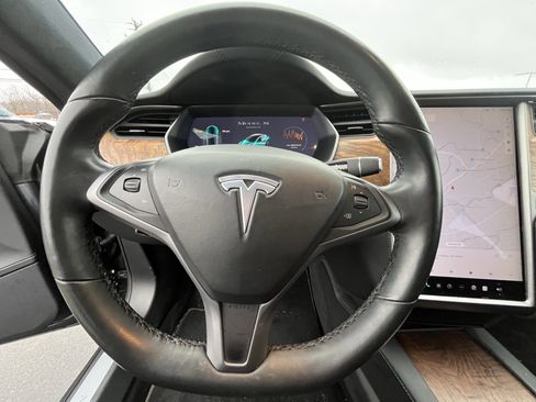 Used 2020 Tesla Model S Long Range Plus image 18