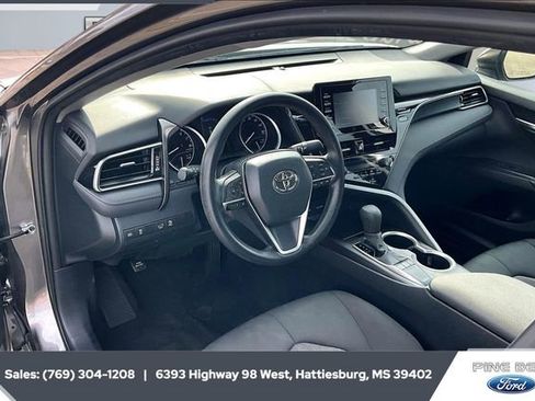 Used 2024 Toyota Camry LE image 12