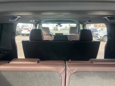 New 2025 Volkswagen ID. Buzz Pro S image 16