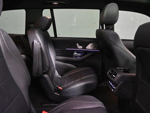 Used 2022 Mercedes-Benz GLS 450 4MATIC image 17