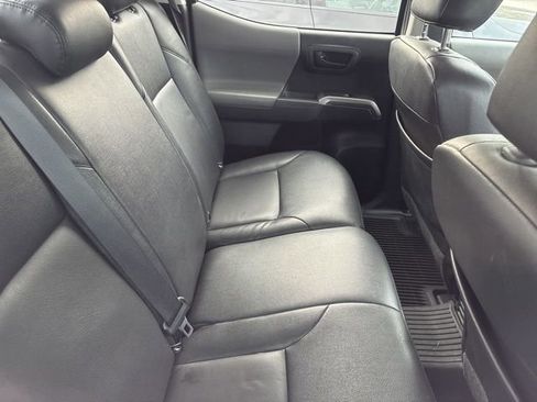 Used 2020 Toyota Tacoma SR5 image 6