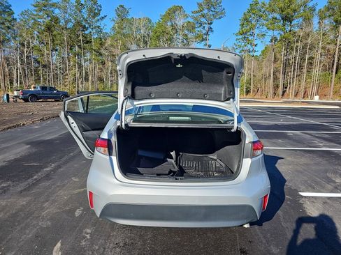 Used 2024 Toyota Corolla LE image 15