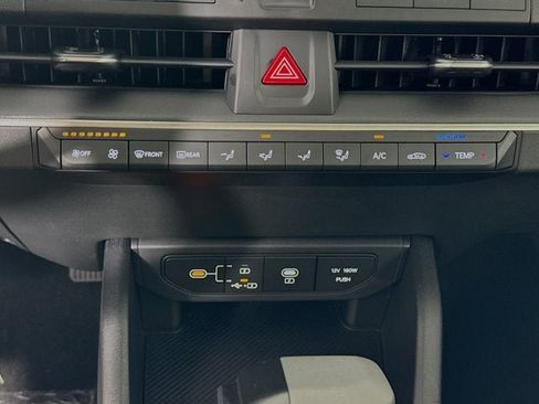 New 2025 Kia K4 LXS image 18