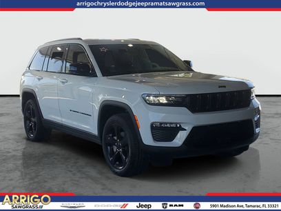 Used 2025 Jeep Grand Cherokee Limited w/ Black Appearance Package