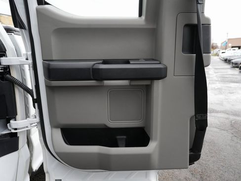 Used 2021 Ford F350 XL w/ Power Equipment Group image 27