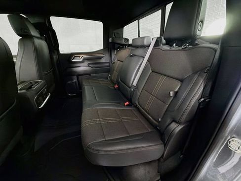 Used 2024 Chevrolet Silverado 1500 High Country w/ High Country Premium Package AWD/4WD image 33