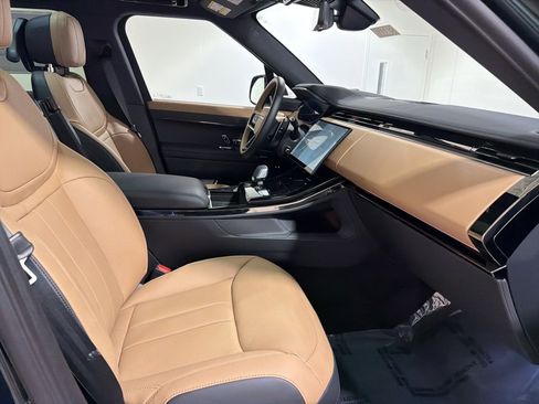 New 2026 Land Rover Range Rover Sport Dynamic SE image 25
