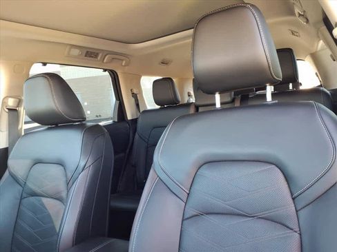 Used 2023 Nissan Pathfinder Platinum w/ Lighting Package (N93) image 25