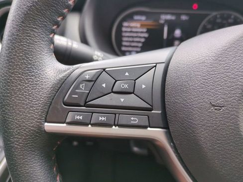 Used 2020 Nissan Kicks SR FWD image 26