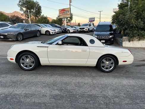 Used 2002 Ford Thunderbird Deluxe image 4