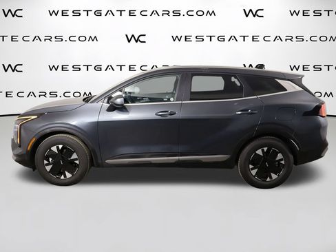 Used 2026 Kia Sportage LX FWD image 5