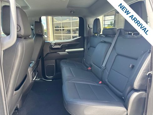 Used 2023 GMC Sierra 1500 SLT w/ SLT Premium Package AWD/4WD image 14