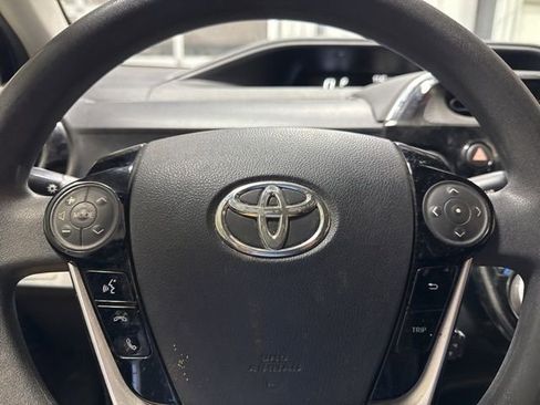 Used 2018 Toyota Prius C Three image 10