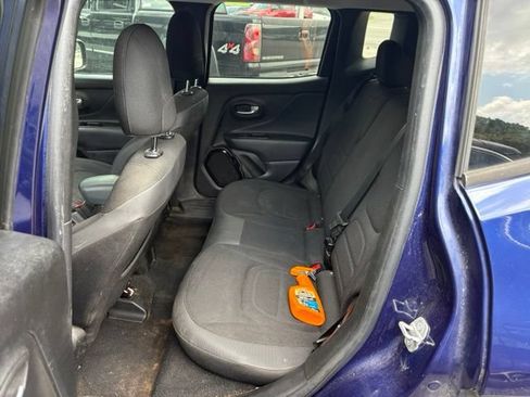 Used 2017 Jeep Renegade Altitude AWD/4WD image 5