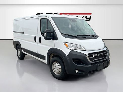 Used 2023 RAM ProMaster 2500 FWD image 1