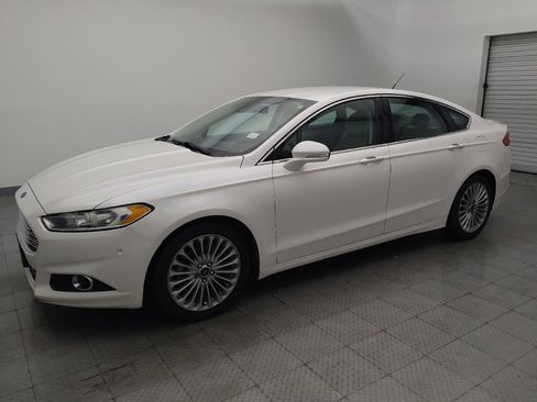 Used 2015 Ford Fusion Titanium image 2