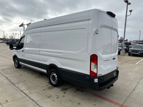 Used 2024 Ford Transit 250 148 High Roof Extended image 3