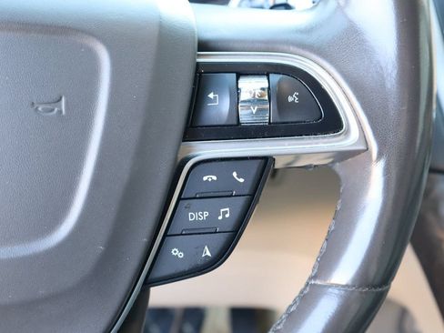 Used 2019 Lincoln Nautilus Reserve FWD image 15