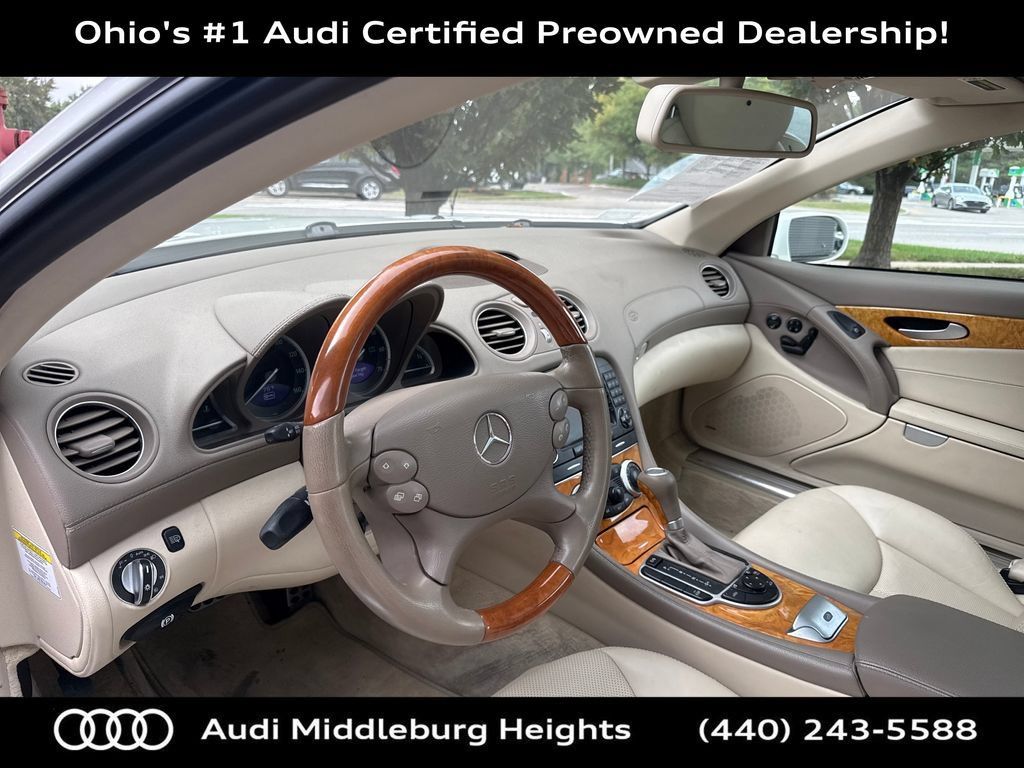 Used 2007 Mercedes-Benz SL 550 image 8