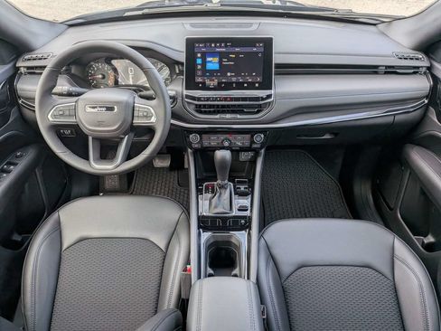 New 2026 Jeep Compass Latitude AWD/4WD image 14