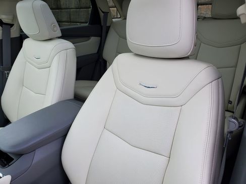 Certified 2023 Cadillac XT5 Premium Luxury w/ LPO, Floor Liner Package image 36