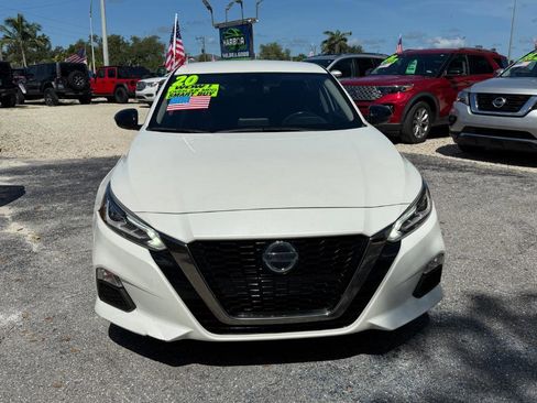 Used 2020 Nissan Altima 2.5 SR image 2