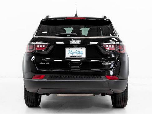 Used 2024 Jeep Compass Latitude AWD/4WD image 28