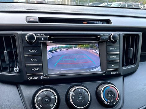 Used 2018 Toyota RAV4 LE image 26