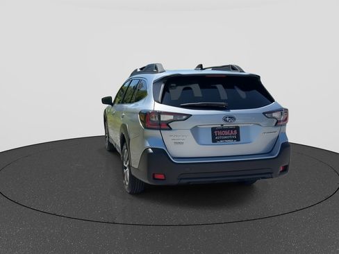 Certified 2025 Subaru Outback Premium AWD/4WD image 7