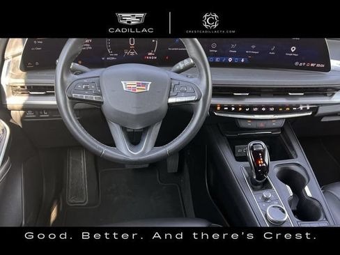Used 2025 Cadillac XT4 Premium Luxury FWD image 13