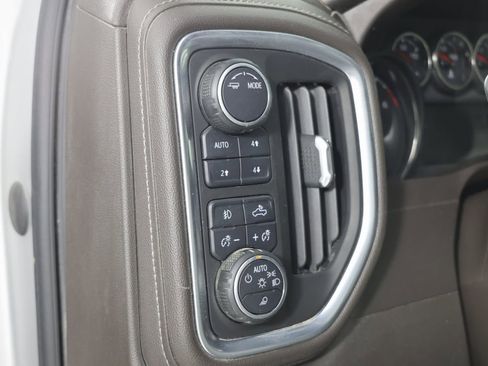 Used 2020 Chevrolet Silverado 2500 LT w/ Texas Edition image 16