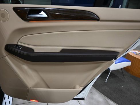 Used 2017 Mercedes-Benz GLS 450 4MATIC w/ Premium Package image 18