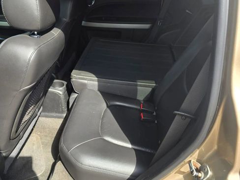 Used 2008 Chevrolet HHR LT w/ LT Preferred Equipment Group image 8