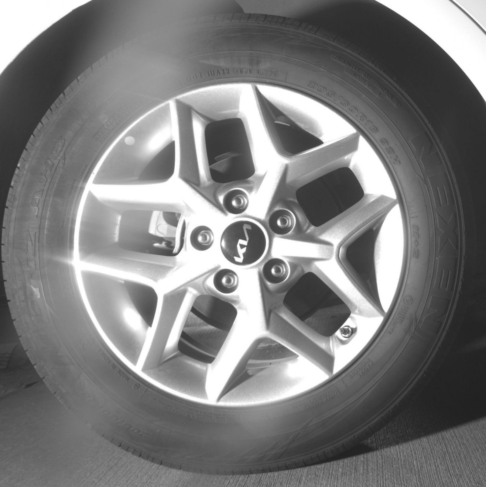 Used 2025 Kia Soul LX w/ LX Technology Package FWD image 18
