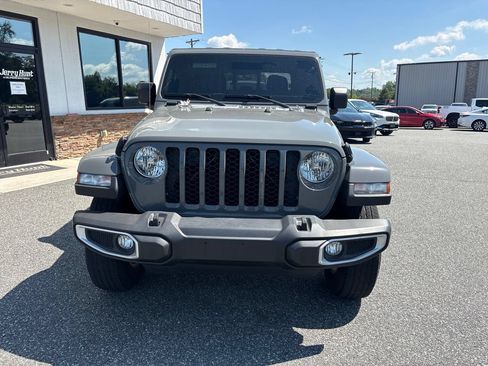 Used 2022 Jeep Gladiator Sport AWD/4WD image 11