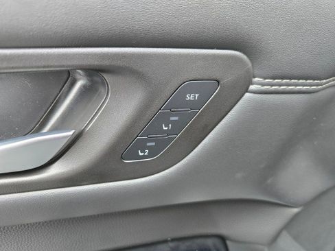 New 2025 Nissan Pathfinder Platinum image 29