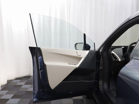 New 2026 BMW iX xDrive45 image 4