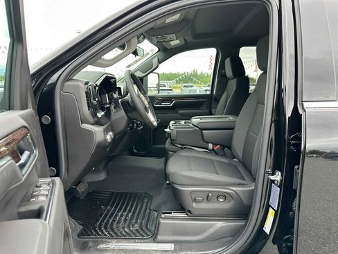 New 2025 GMC Sierra 3500 SLE w/ Preferred Package image 24