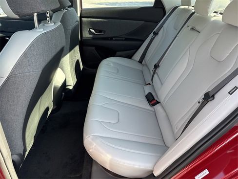 New 2025 Hyundai Elantra Limited image 20