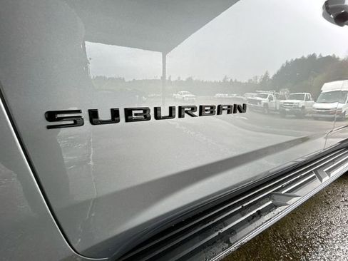 New 2026 Chevrolet Suburban LT w/ Comfort Package image 32